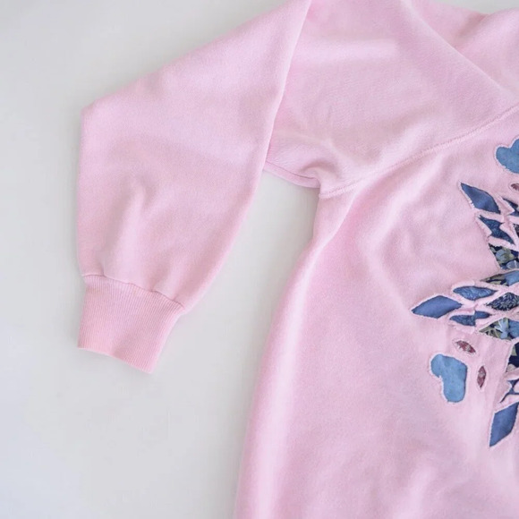 Vintage Hanes Pink With Cut Out Quilted Flower Design Crewneck Sweater XL - Picture 8 of 14